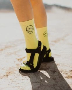 Verona Collection THE PENN STRAPPED SANDAL IN BLACK SHOES