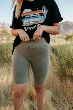 Livana BOTTOMS THE MASON BIKER SHORT IN SAGE