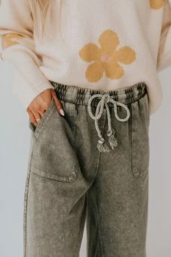 Easel THE ROSWELL WIDE LEG PANT IN ASH BOTTOMS