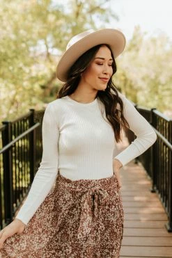 Active Basic THE OGDEN RIBBED LONG SLEEVE TOP IN OFF WHITE TOPS