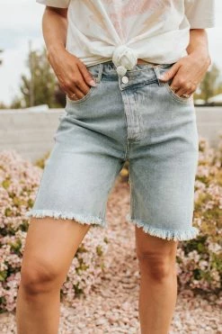 Rehab THE MELISSA HIGH RISE BERMUDA SHORTS IN MEDIUM WASH BOTTOMS