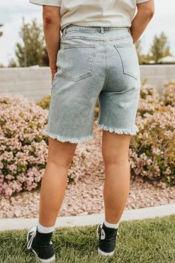 Rehab THE MELISSA HIGH RISE BERMUDA SHORTS IN MEDIUM WASH BOTTOMS