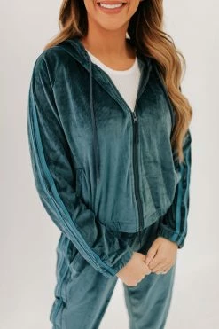 Kimberly THE GET YOUR JOG ON VELVET SET IN TEAL