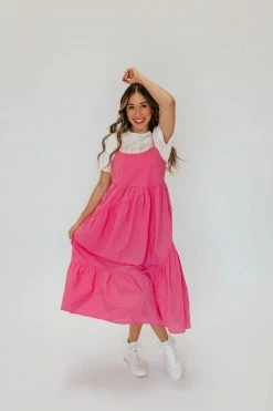 Very J NEW ARRIVALS THE HALLIE TIERED DRESS IN HOT PINK