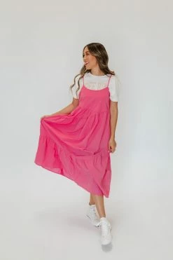 Very J NEW ARRIVALS THE HALLIE TIERED DRESS IN HOT PINK