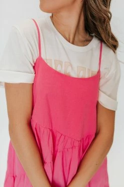 Very J NEW ARRIVALS THE HALLIE TIERED DRESS IN HOT PINK