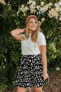 Bombom THE SAVANNAH CASUAL ELASTIC SHORTS IN LEOPARD *RESTOCKED*