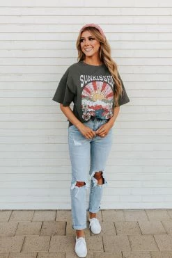 Vibrant Miu THE JOANNIE SUPER HIGH RISE MOM JEANS IN LIGHT WASH BOTTOMS