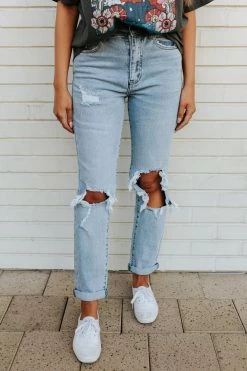 Vibrant Miu THE JOANNIE SUPER HIGH RISE MOM JEANS IN LIGHT WASH BOTTOMS