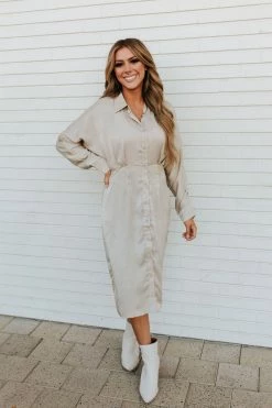 Andree By Unit LARGE THE CHANTEL BUTTON DOWN MIDI DRESS IN CHAMPAGNE