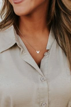 Wall To Wall THE BUTTERFLY NECKLACE IN GOLD