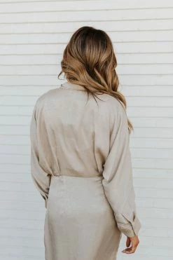 Andree By Unit LARGE THE CHANTEL BUTTON DOWN MIDI DRESS IN CHAMPAGNE