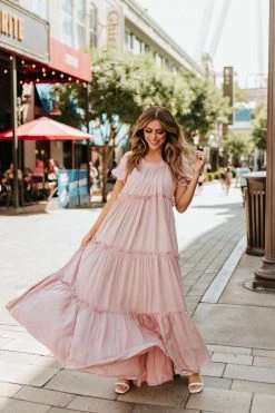 Fore DRESSES THE MARREN TIERED MAXI DRESS IN MAUVE