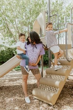 THE GROOVY MAMA TEE IN LAVENDER BY PINK DESERT