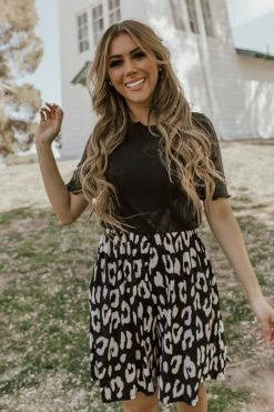 Bombom THE SAVANNAH CASUAL ELASTIC SHORTS IN LEOPARD *RESTOCKED*