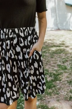 Bombom THE SAVANNAH CASUAL ELASTIC SHORTS IN LEOPARD *RESTOCKED*