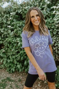 THE GROOVY MAMA TEE IN LAVENDER BY PINK DESERT