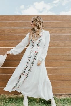 Polagram/Baevely THE JENNY EMBROIDERED MAXI DRESS IN WHITE DRESSES