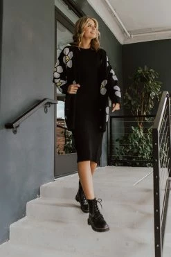 Ethan & Joy THE HAPPY DAISY SWEATER IN BLACK TOPS