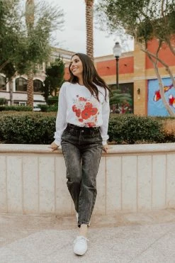 Pink Nabi THE COME ON DARLING FLORAL PULLOVER IN WHITE