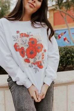 Pink Nabi THE COME ON DARLING FLORAL PULLOVER IN WHITE