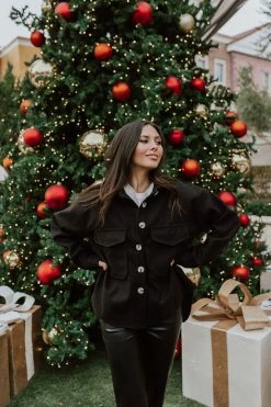 Trend Shop THE JAYSEN SHACKET IN BLACK