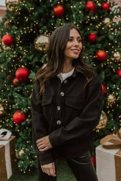 Trend Shop THE JAYSEN SHACKET IN BLACK