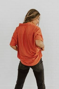 Wishlist THE LINDY BUTTON DOWN TOP IN BRICK