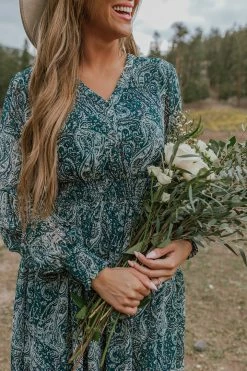 THE PINK DESERT PANDORA DRESS IN GREEN PAISLEY PD EXCLUSIVES