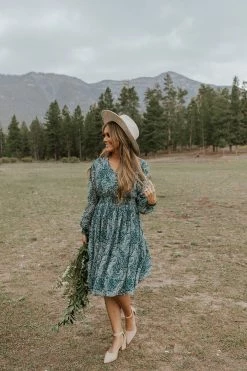 THE PINK DESERT PANDORA DRESS IN GREEN PAISLEY PD EXCLUSIVES