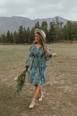 THE PINK DESERT PANDORA DRESS IN GREEN PAISLEY PD EXCLUSIVES