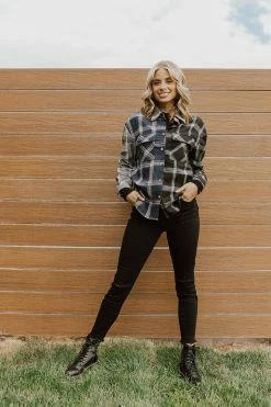 Mittoshop THE BONFIRE NIGHTS FLANNEL IN BLACK AND NAVY TOPS