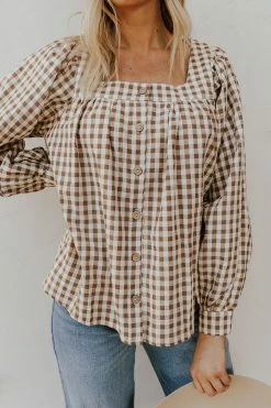 In Loom THE MYA GINGHAM BUTTON DOWN TOP IN MOCHA TOPS