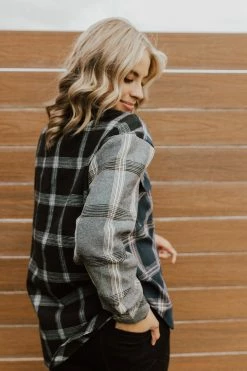 Mittoshop THE BONFIRE NIGHTS FLANNEL IN BLACK AND NAVY TOPS