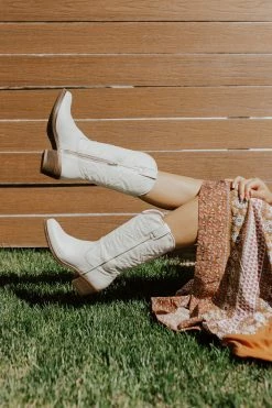 BEST SELLERS THE HAYWARD WHITE LEATHER BOOTS BY STEVE MADDEN