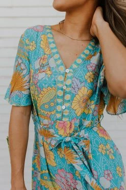 Sundayup DRESSES THE HONOLULU FLORAL DRESS IN LIGHT BLUE