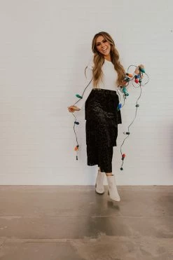 If She Loves THE TENLY TIERED SKIRT IN BLACK ANIMAL PRINT