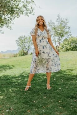 Blu Pepper DRESSES THE DAPHNIE MIDI DRESS IN DUSTY BLUE FLORAL