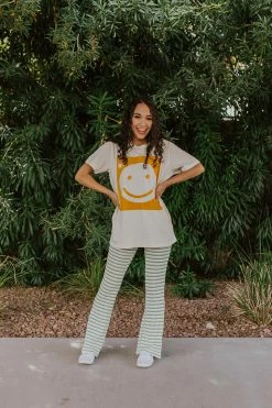 MineB THE SUNNY SMILEY TEE IN IVORY TOPS