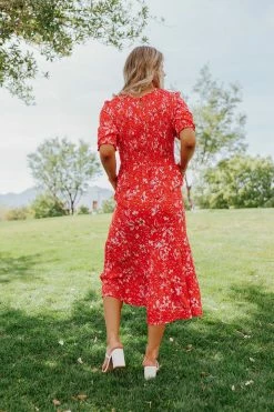 Polagram/Baevely THE REESE SMOCKED MIDI DRESS IN RED DRESSES