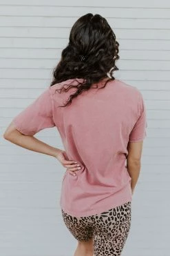 Zutter THE BLONDIE PINK BOLT GRAPHIC TEE IN BRICK TOPS