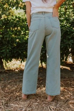 Listicle NEW ARRIVALS THE WENDY WIDE LEG JEANS IN LIGHT WASH