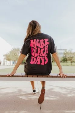 Illustrated Society TOPS THE MORE BEACH DAYS GRAPHIC TEE IN BLACK