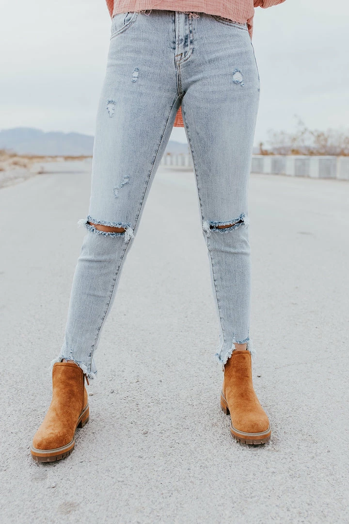 Denim Lounge THE MELINDA MID RISE SLIM JEANS IN LIGHT WASH 1 Denim Lounge THE MELINDA MID RISE SLIM JEANS IN LIGHT WASH