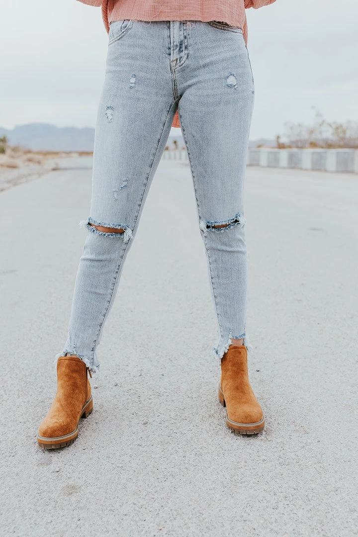 Denim Lounge THE MELINDA MID RISE SLIM JEANS IN LIGHT WASH 3 Denim Lounge THE MELINDA MID RISE SLIM JEANS IN LIGHT WASH