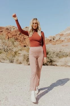 Polagram/Baevely BOTTOMS THE CHECKMATE CHECKERED PANTS IN RUST