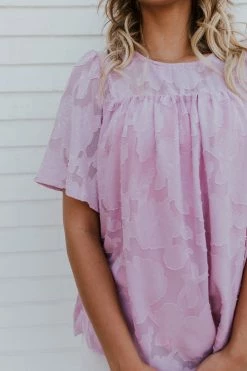 Tracies NEW ARRIVALS THE LANAYA TEXTURED BABYDOLL TOP IN LAVENDER