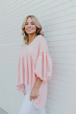 Aemi + Co THE PIPPA SMOCKED BABYDOLL TOP IN PEACH NEW ARRIVALS