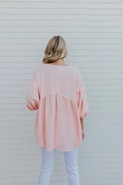 Aemi + Co THE PIPPA SMOCKED BABYDOLL TOP IN PEACH NEW ARRIVALS