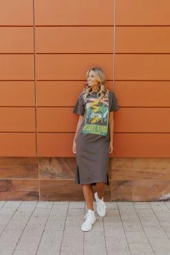 Polagram/Baevely THE DESERT VIBES T-SHIRT DRESS IN CHARCOAL